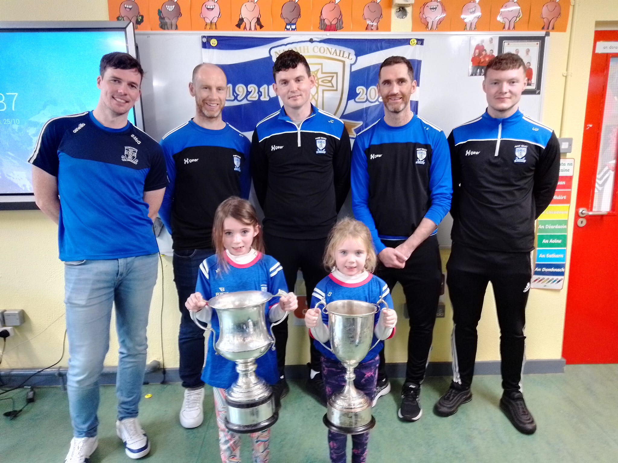 Naomh Conaill GAA team in blue and white